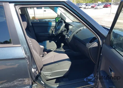 2011 Kia Soul + z USA, uszkodzony, nr VIN KNDJT2A21B7216800